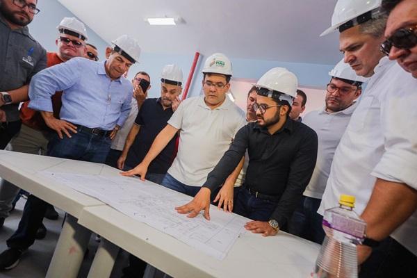 Governador Rafael Fonteles visita obras de reforma da UPA de Picos