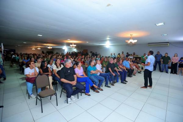 ?O povo não aceita mais 25 anos do mesmo grupo político?, diz Joel em reunião na zona Sul de Teresina(Imagem:Ascom)