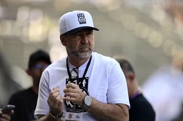 Corinthians atrasa salários de jogadores e comissão técnica em janeiro