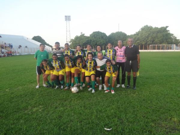 Realizado Torneio de futebol do Mutir&atilde;o de Natal. (Imagem:FlorianoNews)