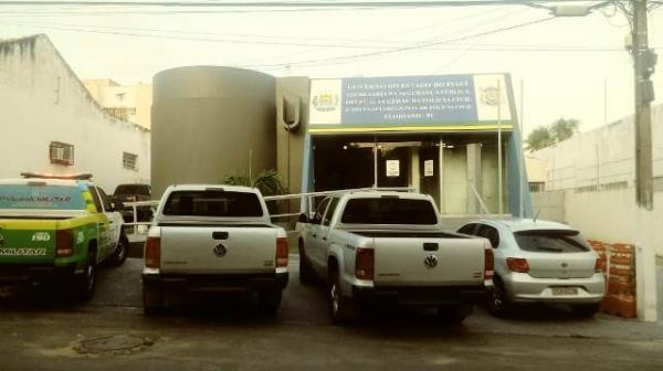 Homem é preso após manter pai em cárcere privado em Floriano