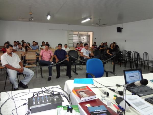 R&eacute;u &eacute; absolvido por J&uacute;ri no terceiro julgamento da semana em Floriano.(Imagem:FlorianoNews)