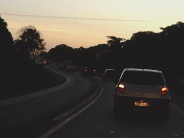 Pneu saca de carreta na BR-343, mata motociclista e deixa um ferido em Teresina