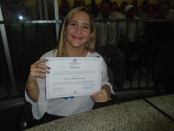 Paula Simpl&iacute;cio Viana(Imagem:FlorianoNews)