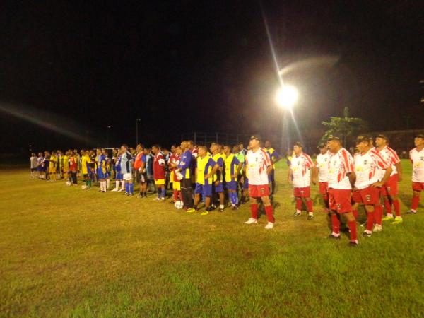  Realizado torneio in&iacute;cio do Campeonato dos Quarent&otilde;es.(Imagem:FlorianoNews)
