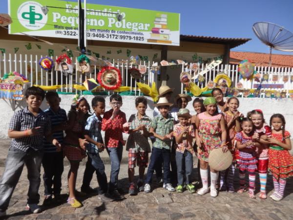 Educandário Pequeno Polegar realizou arraiá junino