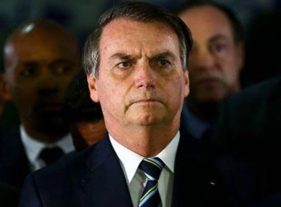 Direita se divide no Twitter sobre ato do dia 15