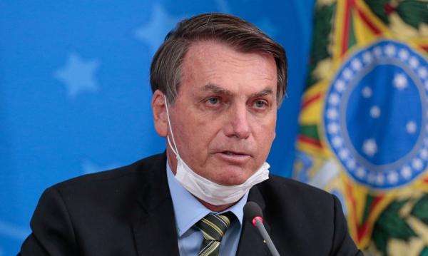 Exame de Bolsonaro para Covid-19 dá positivo e presidente diz que está "perfeitamente bem"