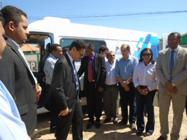 Agentes penitenci&aacute;rios de Floriano recebem viatura e equipamentos de seguran&ccedil;a.(Imagem:FlorianoNews)