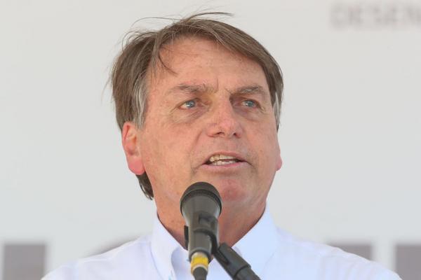 Bolsonaro diz que poderá passar neste ano pela quinta cirurgia em razão do atentado de 2018