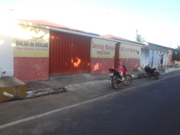 Secretaria de Educa&ccedil;&atilde;o de Bar&atilde;o de Graja&uacute; abre vagas para Alfabetizador e Coordenador.(Imagem:FlorianoNews)