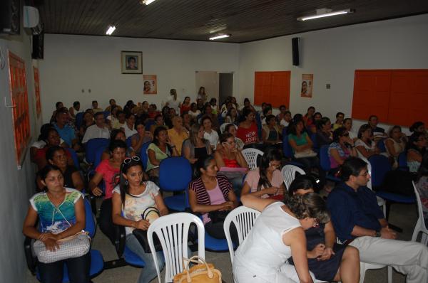 Professores e autoridades participam da abertura do Pacto Nacional pela Alfabetização na Idade Certa