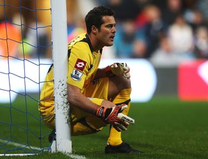 Lesão de Casillas abre vaga no Real, e Julio César é o favorito de Mourinho
