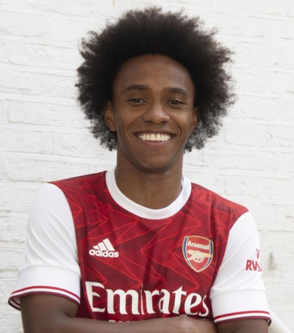 Willian deixa o Chelsea e acerta contrato por três temporadas com o Arsenal