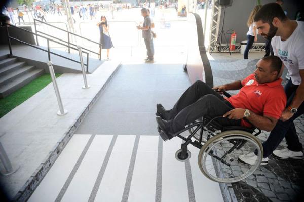Gestores ainda resistem em contratar pessoas com deficiência