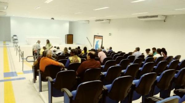 Em Floriano, encontro apresenta propostas a serem executadas nos munic&iacute;pios.(Imagem:FlorianoNews)