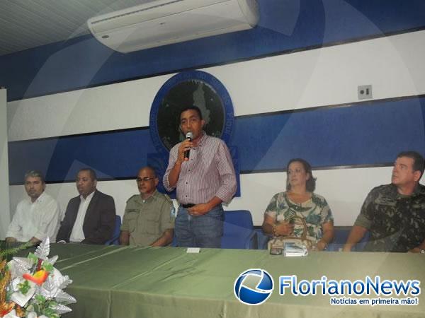 Autoridades participam de aula inaugural Curso de Forma&ccedil;&atilde;o de Soldados.(Imagem:FlorianoNews)