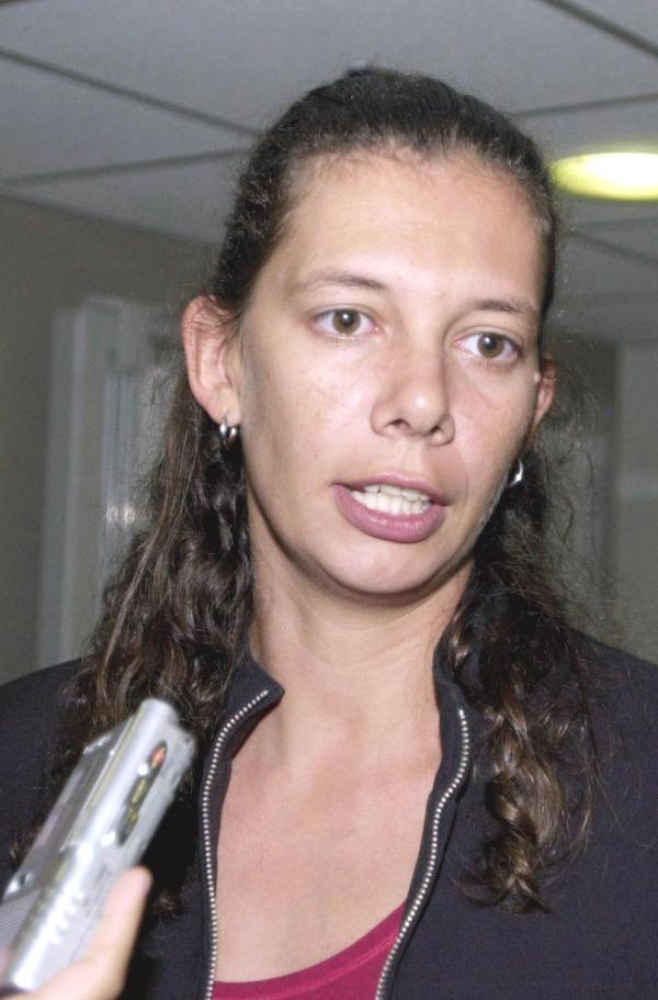 Ana Moser toma posse no Ministério do Esporte: "Missão mais difícil que Brasil e Cuba"