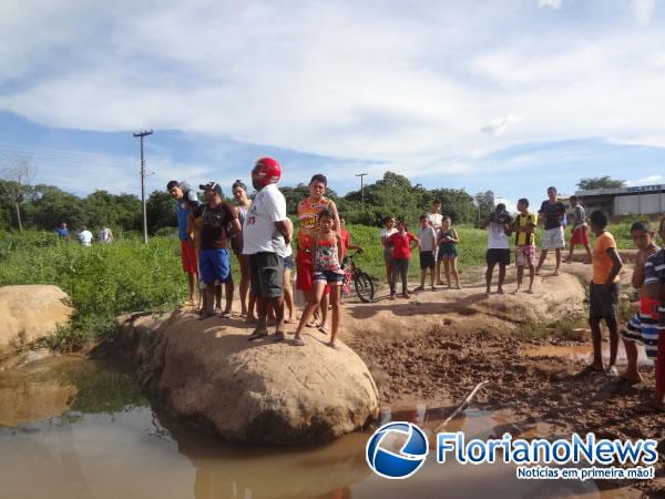 Adolescente é encontrado morto dentro de lago do cano da Agespisa em Floriano.(Imagem:FlorianoNews)