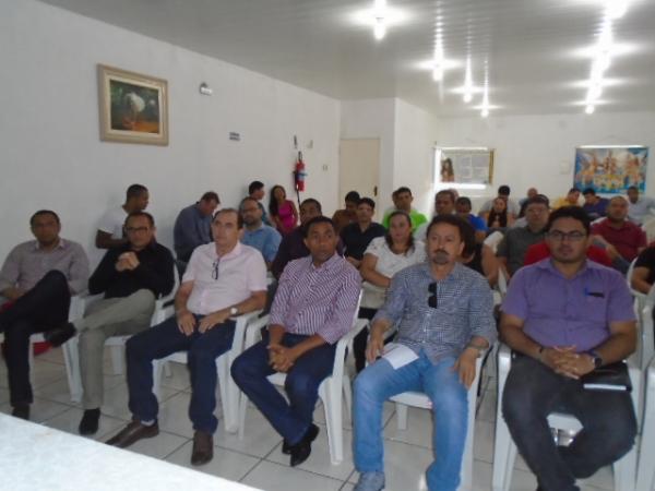 Prefeito eleito de Floriano anuncia secretariado para 2017