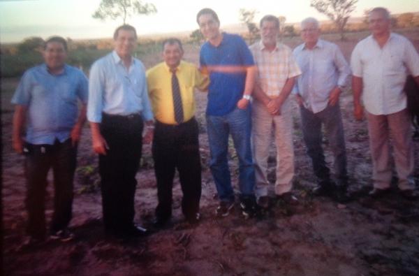 Prefeito e empresários discutem construção de novo empreendimento habitacional em Floriano