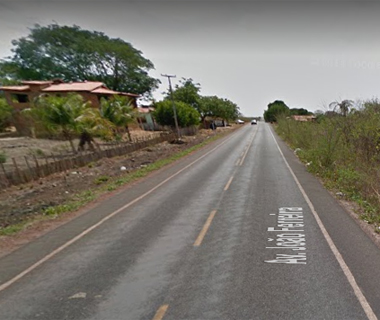 Colisão entre moto e bicicleta deixa uma mulher morta na PI-221