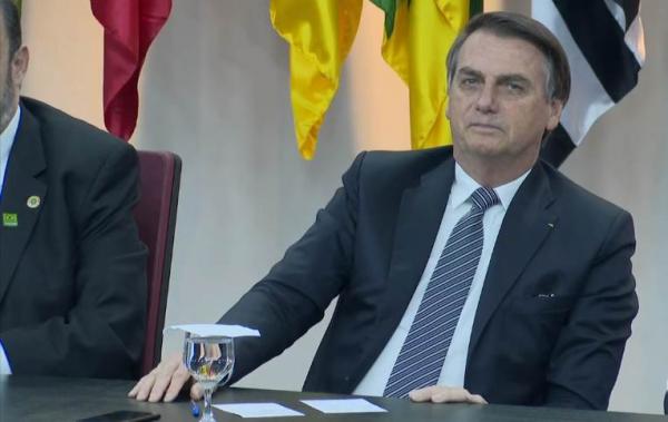 "Daqueles governadores de paraíba, o pior é o do Maranhão", diz Bolsonaro
