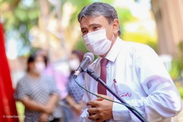 Governador não descarta acionar Justiça para diminuir fila do Bolsa Família no Nordeste