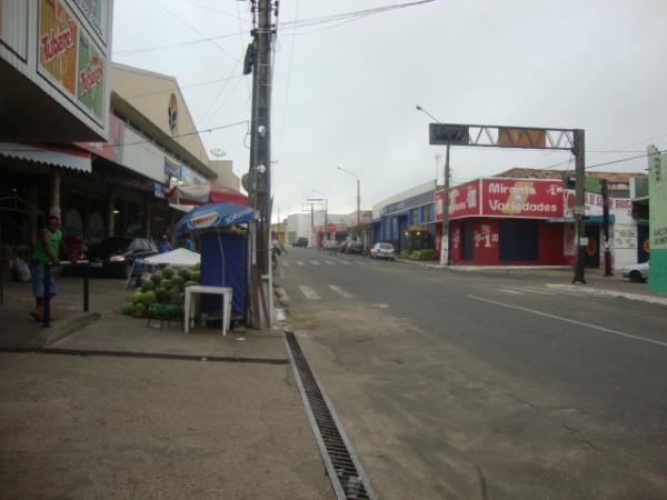 Manha na Avenida Bucar Neto(Imagem:reda&ccedil;&atilde;o)