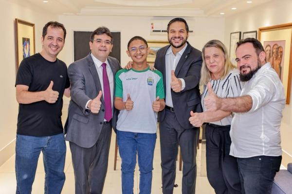 Aluno da rede estadual &eacute; aprovado em um dos vestibulares mais dif&iacute;ceis do Brasil, o IME(Imagem: Gabriel Paulino)