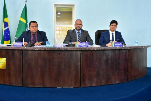 Vereadores reconhecem como de utilidade pública a Associação Florianense de Vaquejada