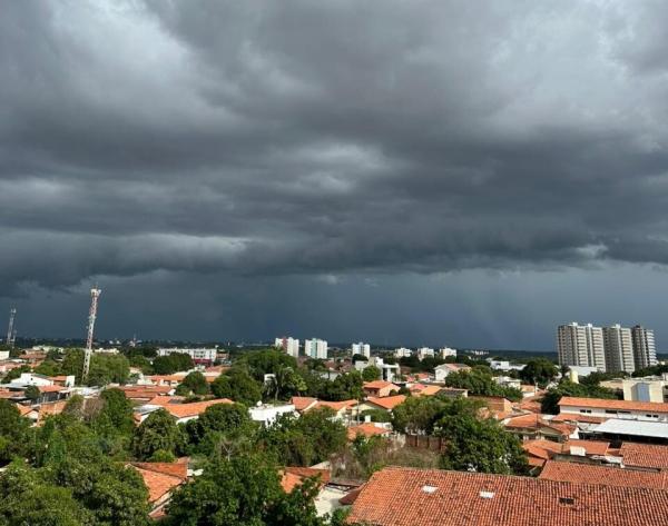 Previsão indica risco de chuvas intensas e ventos fortes no extremo sul do Piauí