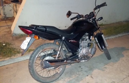 PM recupera moto roubada em Floriano