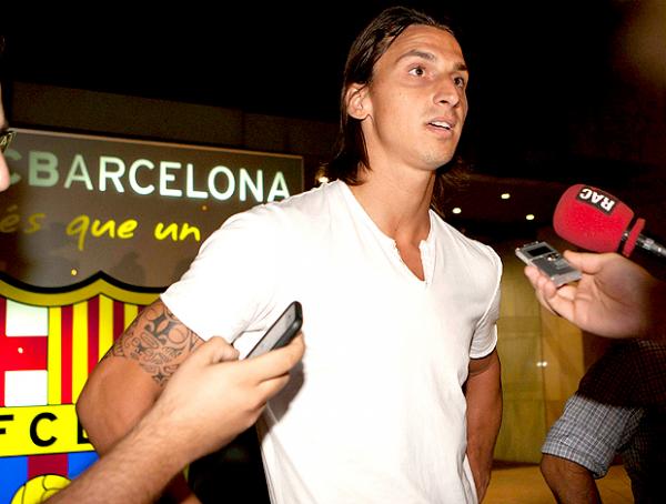 Oficial: Ibrahimovic fecha com Milan