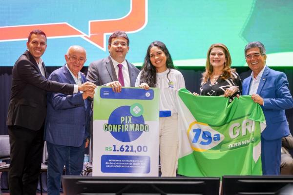 A premiação faz parte das estratégias adotadas pelo Governo do Estado para fortalecer a preparação e estimular o desempenho dos estudantes.(Imagem:Gabriel Paulino)