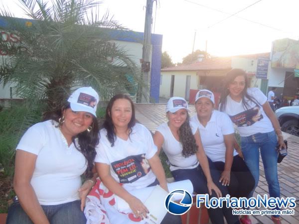  Secretaria de Assist&ecirc;ncia Social promoveu caminhada contra a viol&ecirc;ncia &agrave;s mulheres em Bar&atilde;o de Graja&uacute;.(Imagem:FlorianoNews)