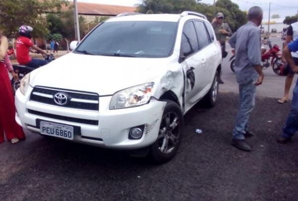 Dupla sofre acidente de moto durante tentativa de fuga da Pol&iacute;cia em Floriano.(Imagem:Piau&iacute;Noticias)