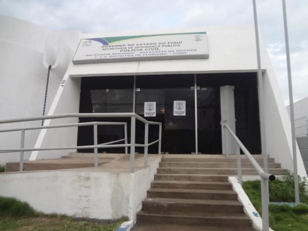 Homem &eacute; preso em flagrante por tentativa de roubo no bairro Irapu&aacute;.(Imagem:FlorianoNews)