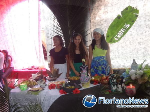 Alunos do Instituto Federal do Piau&iacute; realizam atividades na 1&ordf; semana da Consci&ecirc;ncia Negra.(Imagem:FlorianoNews)