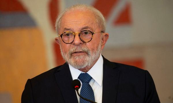Lula recusa convite de Putin para ir a fórum econômico