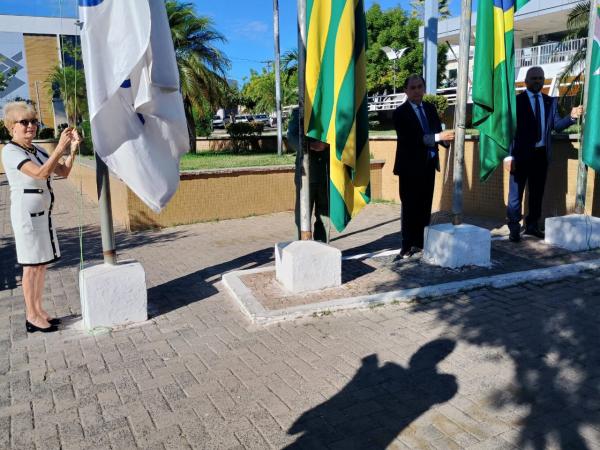 Hasteamento das bandeiras e missa em a&ccedil;&atilde;o de gra&ccedil;as celebram os 127 anos de Floriano.(Imagem:FlorianoNews)