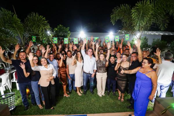 Ciro é recebido por prefeitos durante agenda em Agricolândia