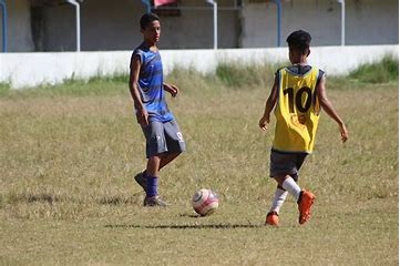 Secretaria dos Esportes inicia projeto de futebol de base em Beneditinos