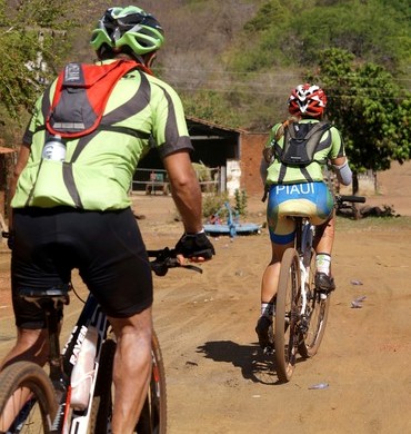 Brasileiro de ciclismo bate recorde, e 400 atletas brigam por título em Picos
