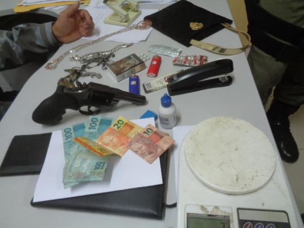 Polícia recupera veículo roubado e prende suspeito de assalto em Floriano