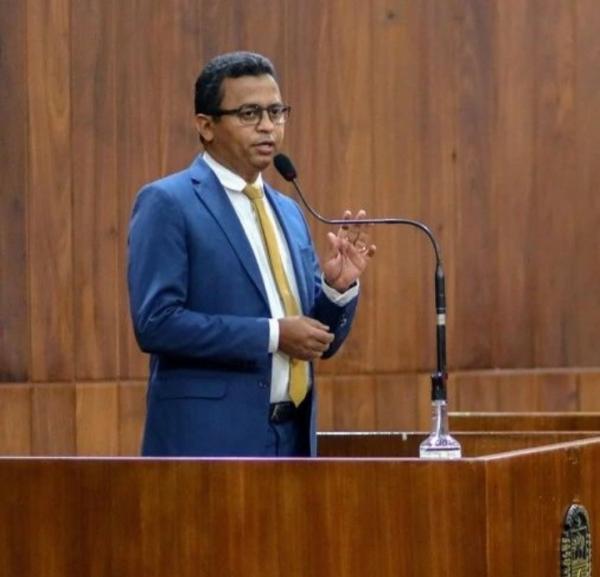 Deputado Federal Francisco Costa se manifesta sobre atos antidemocráticos no DF