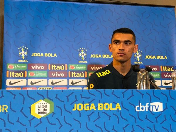 Santos impressiona no primeiro treino, recebe elogios, mas é batido por Neymar: "Bem-vindo"