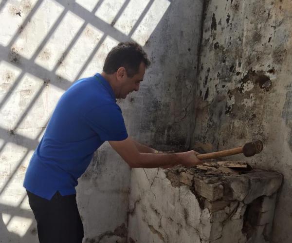 Prefeito Gilberto J&uacute;nior participa de mutir&atilde;o na zona rural.(Imagem:SECOM)