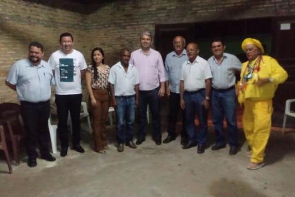 FAMEPI promove reunião entre moradores do bairro Tamboril e lideranças políticas