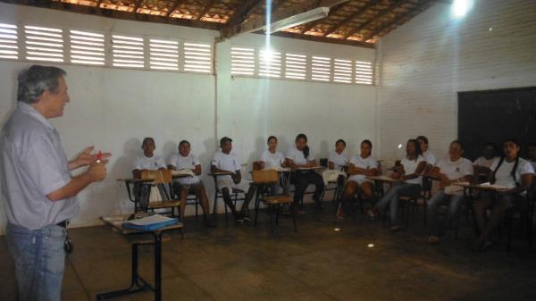 Alunos participam da primeira aula do Pronatec na Localidade Vereda Grande.(Imagem:FlorianoNews)